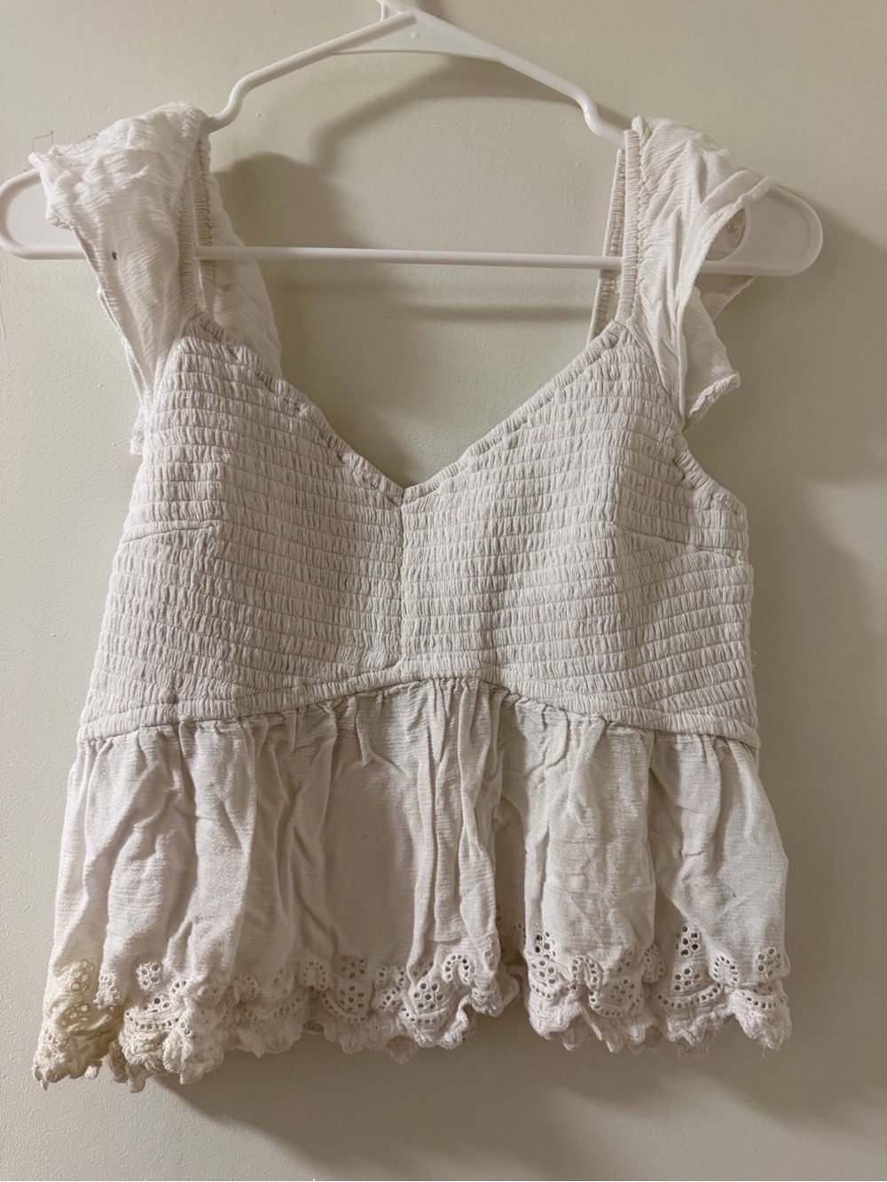 Hollister Smocked Peplum Camisole Women Large White Good Eyelet Lace Ruffle
